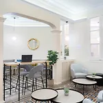 ホテル Feelathome Casa Bertrand バルセロナ