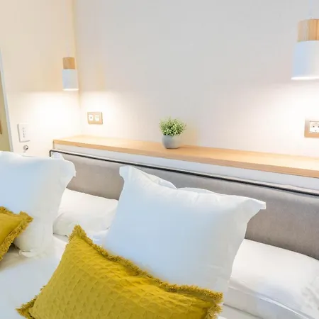 Feelathome Casa Bertrand * Barcelona