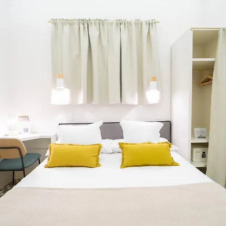 Feelathome Casa Bertrand Hotel