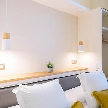 Отель Feelathome Casa Bertrand