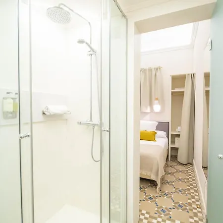 Feelathome Casa Bertrand 3*