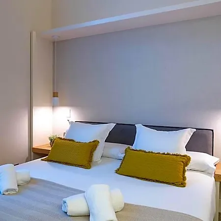 Feelathome Casa Bertrand Barcelona