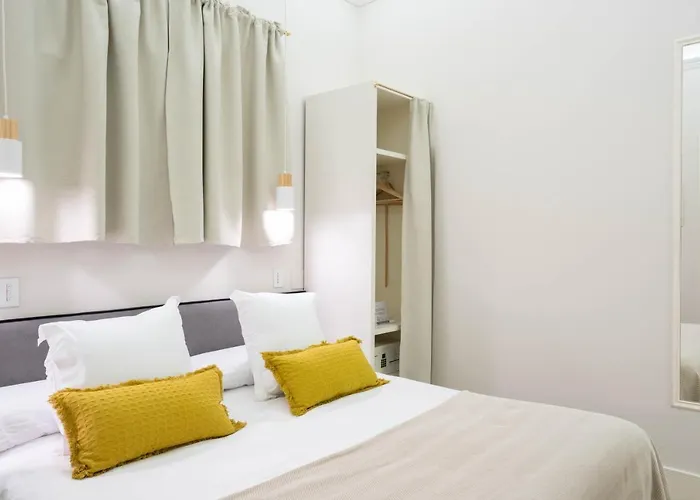 Feelathome Casa Bertrand Hotel 3*