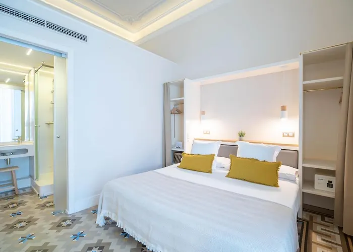 Hotel Feelathome Casa Bertrand Barcelona