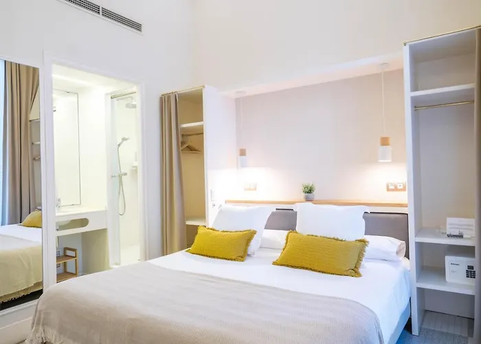 Hotel Feelathome Casa Bertrand Barcelona