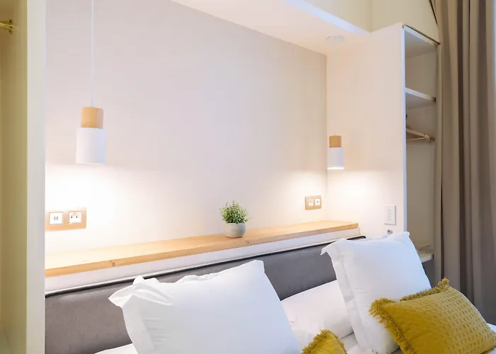Hotel Feelathome Casa Bertrand Barcelona