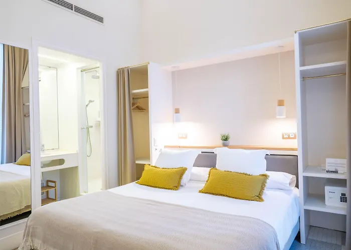 Feelathome Casa Bertrand 3*